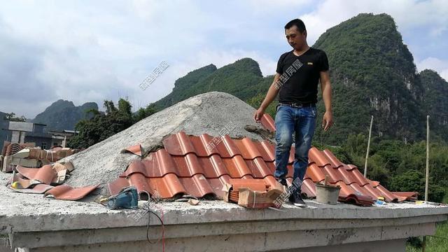 30元一平的樹脂瓦省錢又耐用？網友：吃飽沒事干，用一年就得換